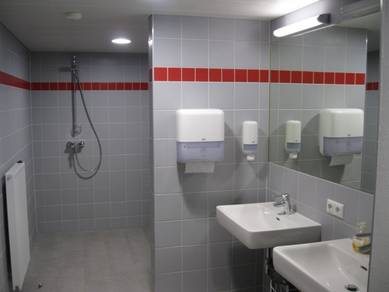 Umkleide + WC Herren